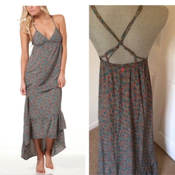 Billabong Dresses & Skirts - Billabong floral maxi dress
